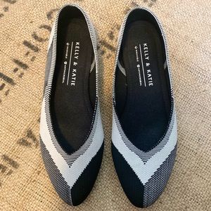 Kelly & Katie Womens Fonzie2 Black Ballet Flats Size 8M